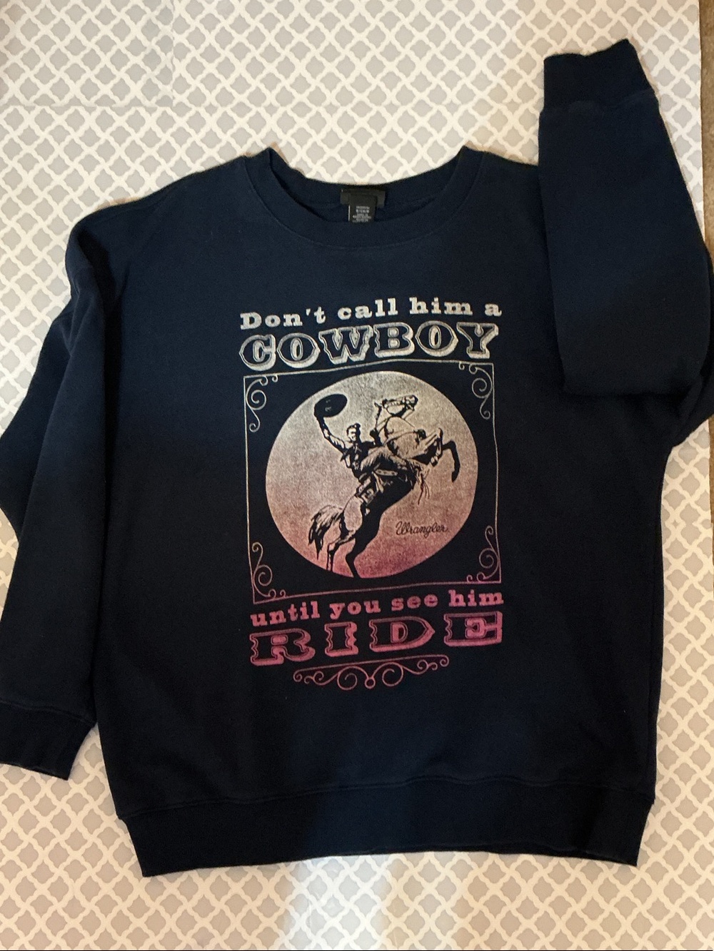 Retro Women’s Wrangler Cowboy Ride Sweatshirt